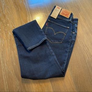 NWT Levi’s 721 Ankle Jeans